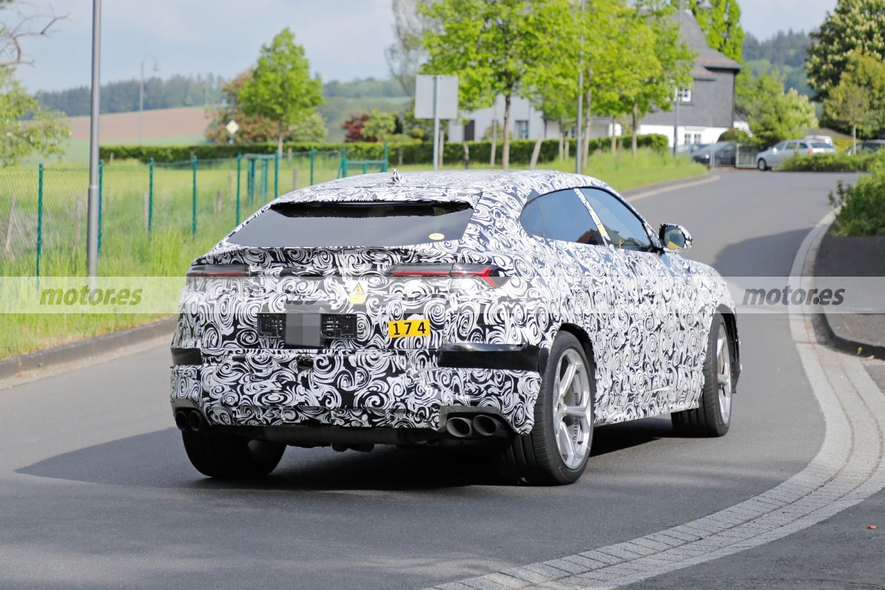 Fotos espía Lamborghini Urus PHEV 2024