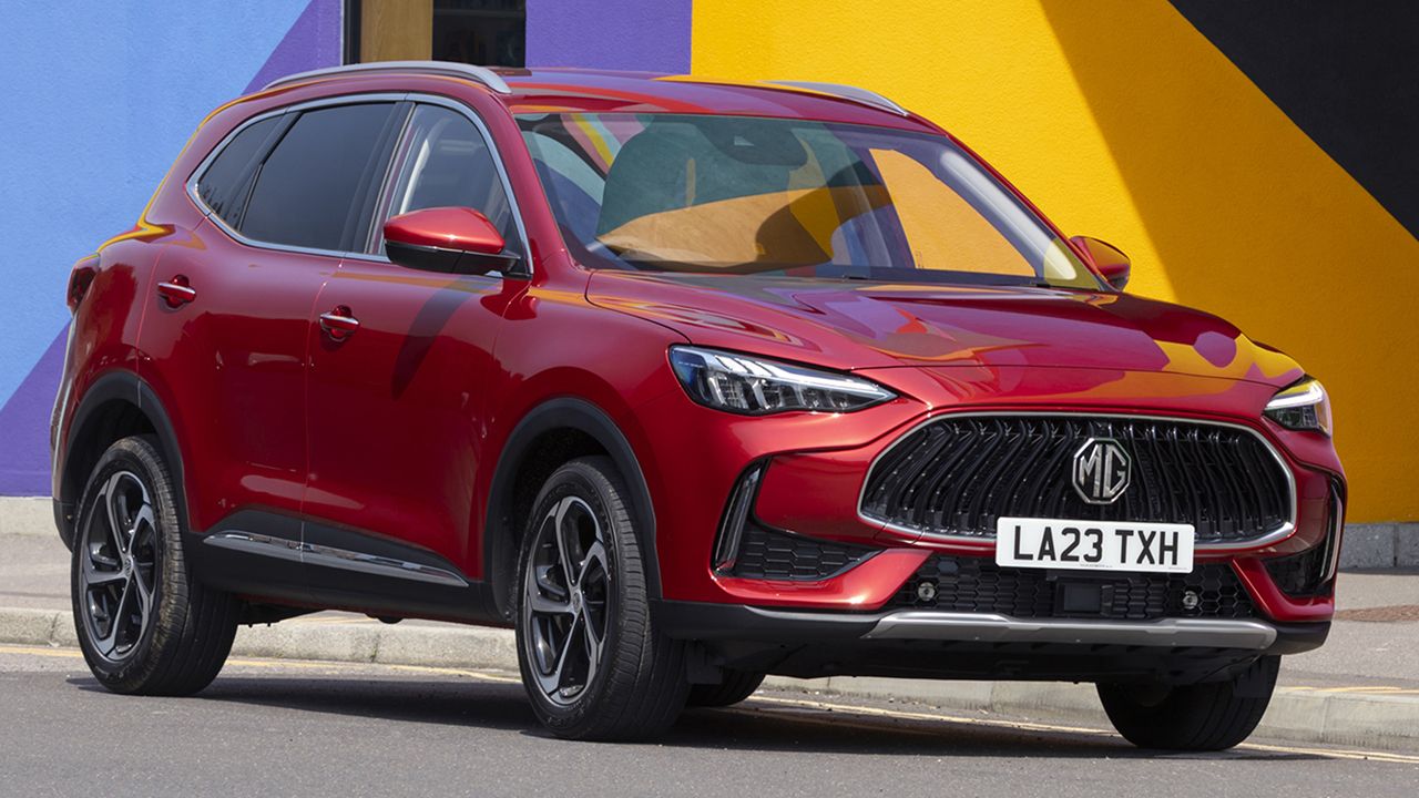 Todas las claves del nuevo MG HS, el SUV compacto barato se actualiza para rivalizar con el KIA Sportage