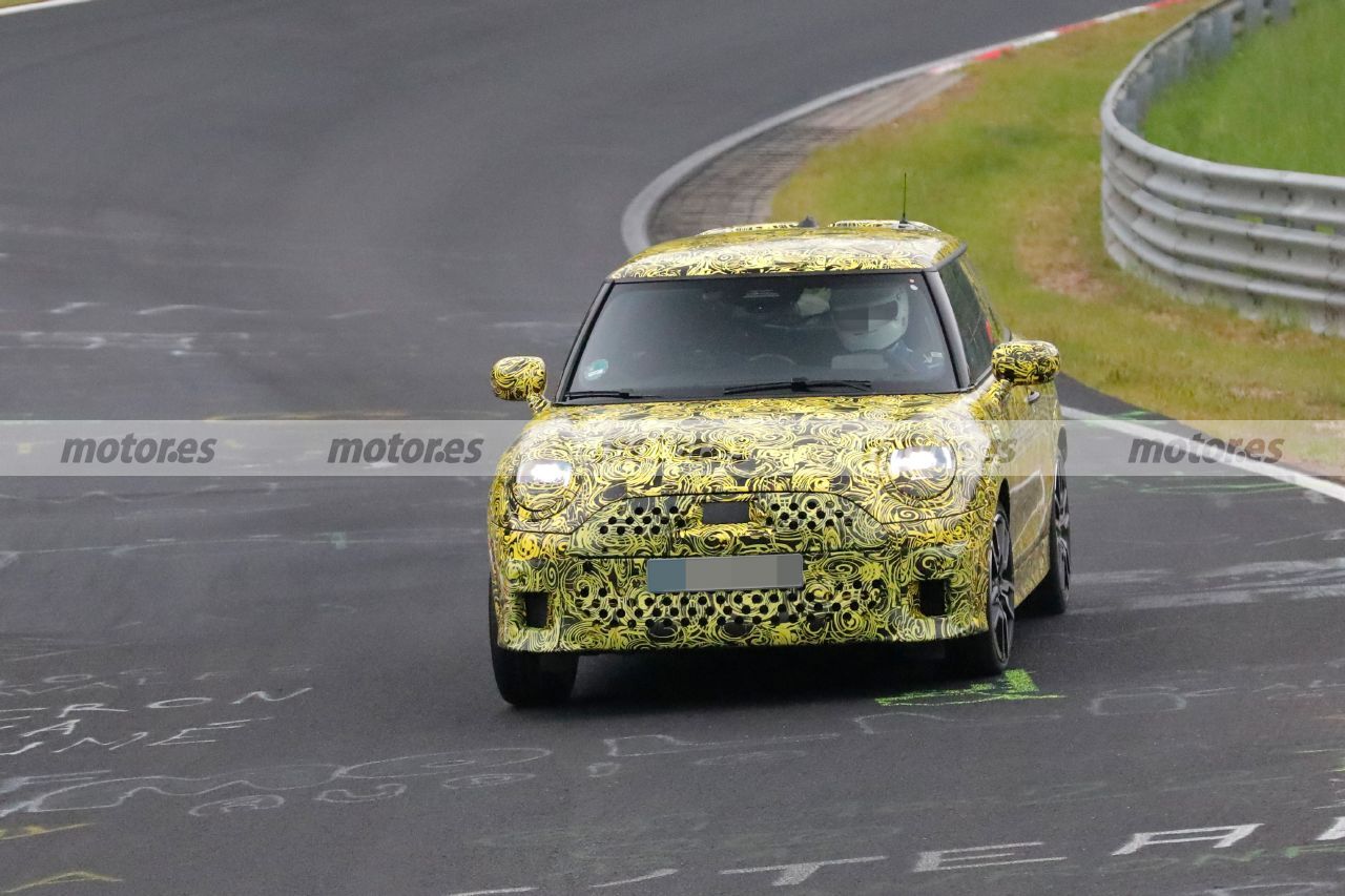 El nuevo MINI Cooper S 2024 revela una deportividad extraordinaria en Nürburgring con un detalle que no esperas