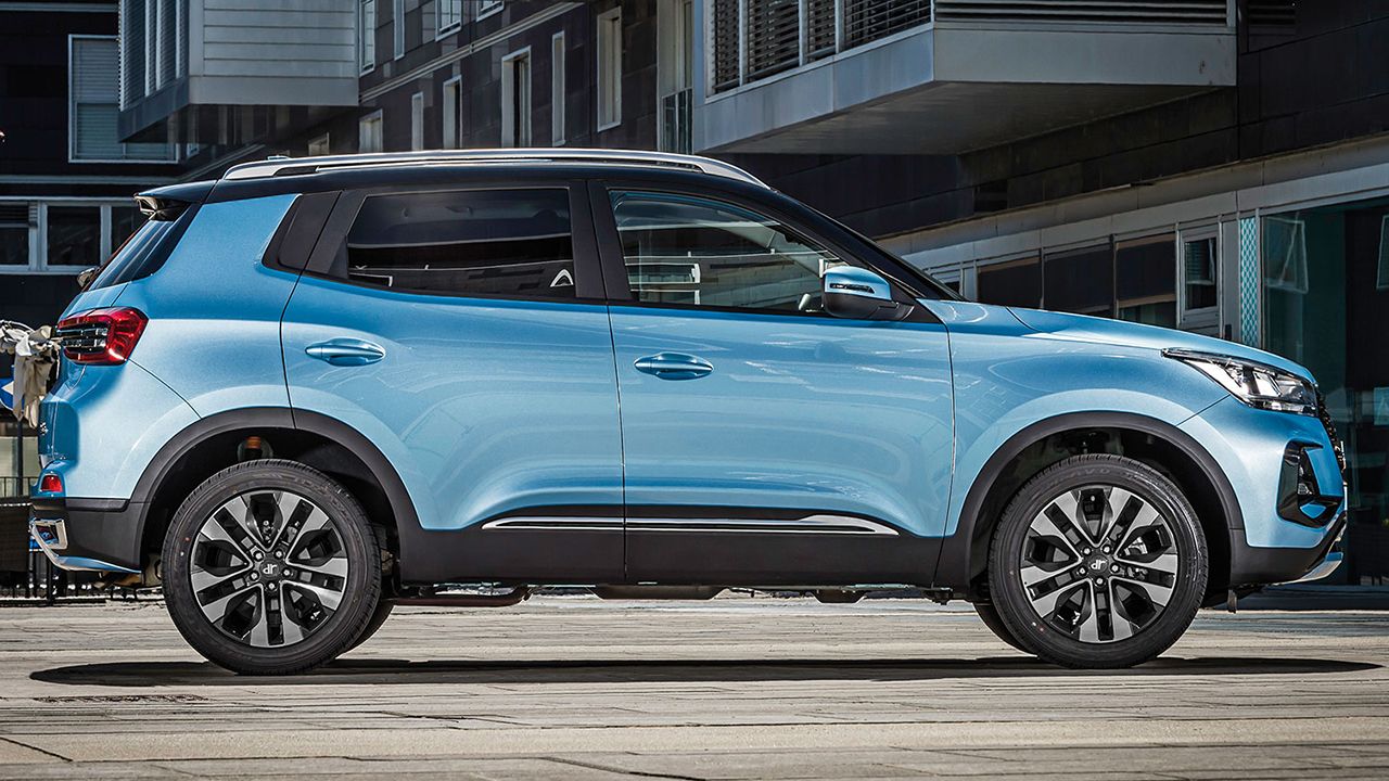 Tan grande como un Dacia Duster y más barato que el Hyundai Tucson, así es el SUV con etiqueta ECO que deberías conocer