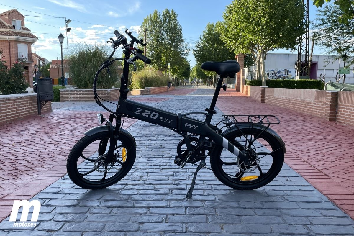 Probamos la PVY Z20 Pro, una bici eléctrica plegable muy interesante por menos de 800 euros