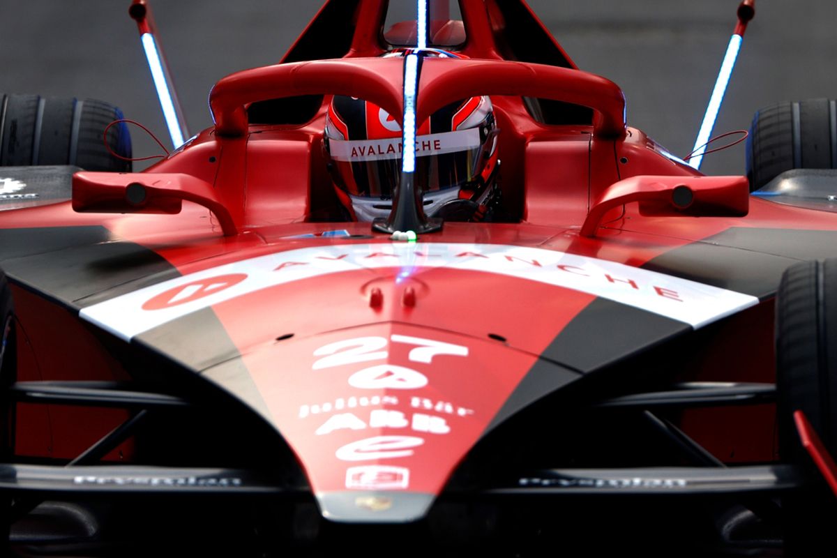 Jake Dennis logra la pole del ePrix de Portland en el descalabro de sus rivales por el título