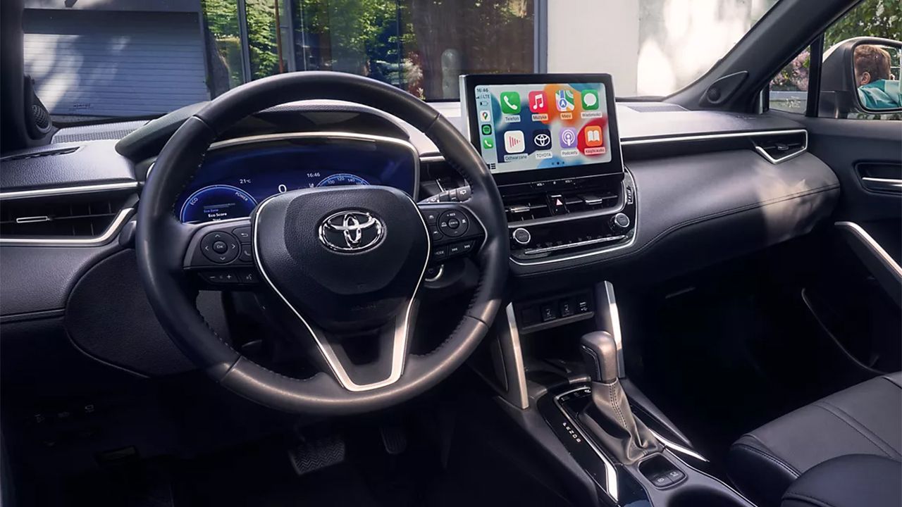 Toyota Corolla Cross - interior