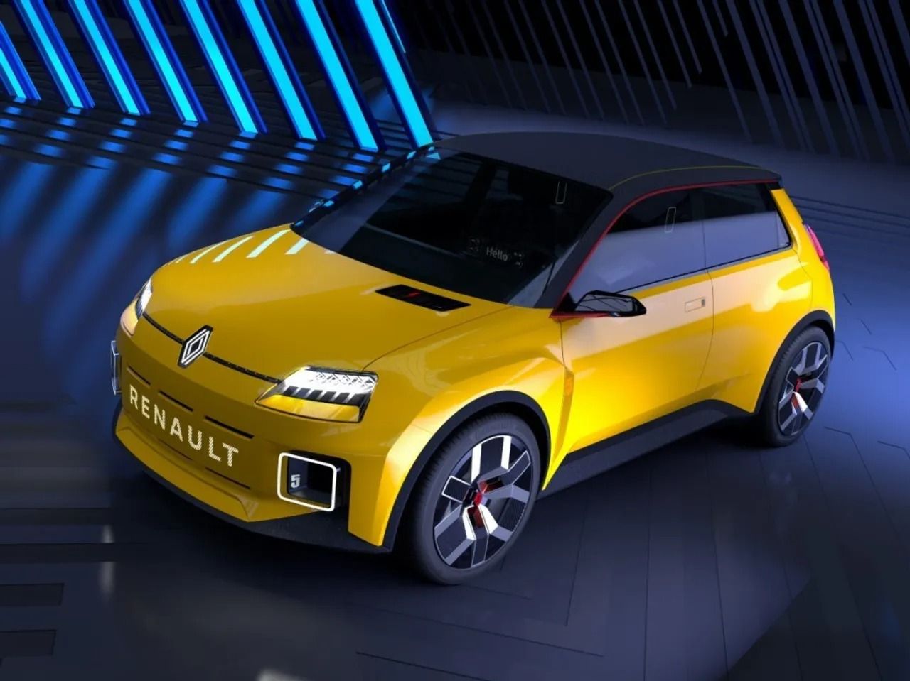 La mula del nuevo Renault 5 eléctrico vuelve a ser cazada en fotos espía con un importante avance