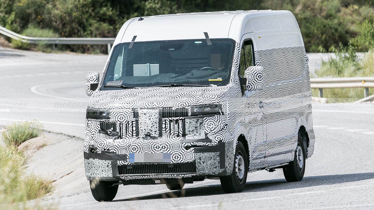 La furgoneta Renault Master 2024 pierde camuflaje, al descubierto más detalles de la nueva generación