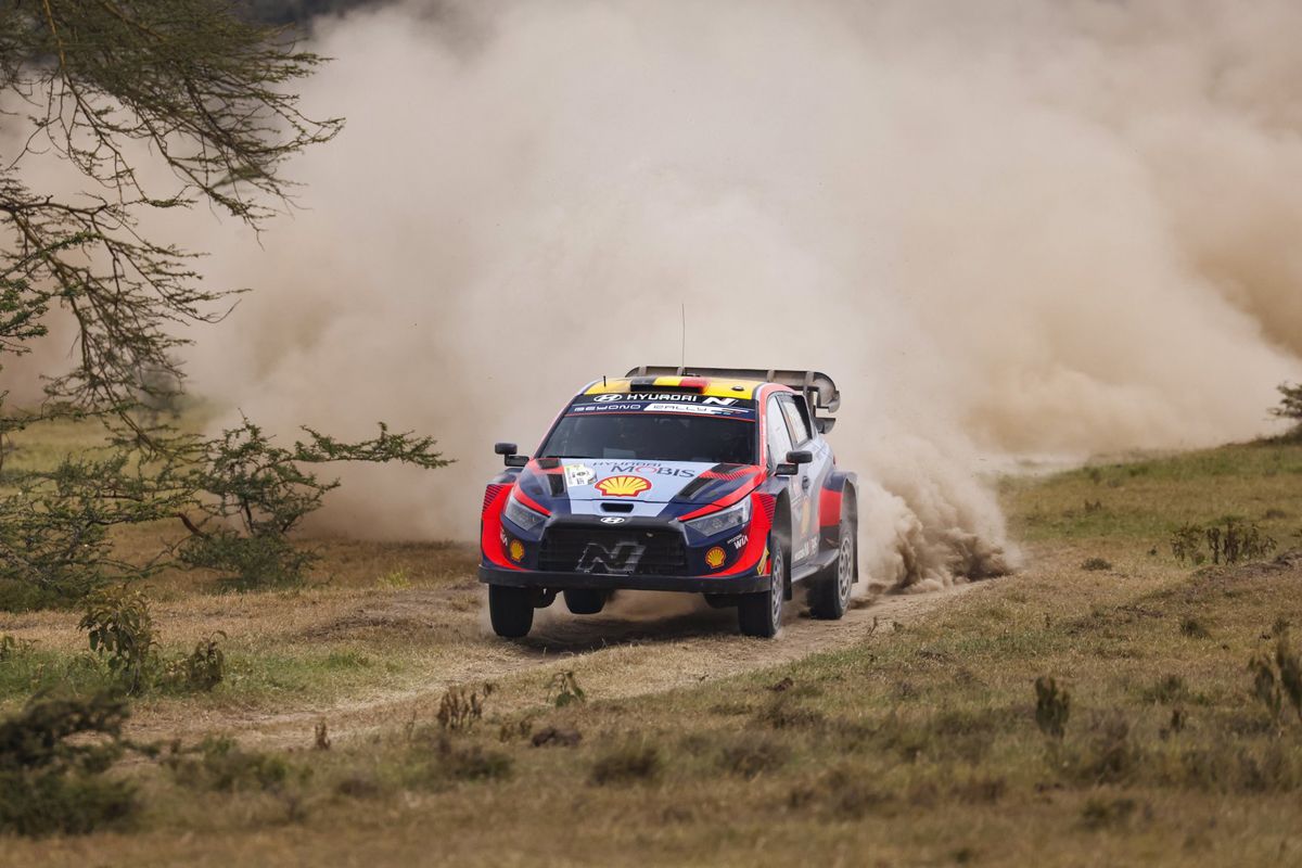 Thierry Neuville, descalificado del Safari Rally por infringir la norma de los reconocimientos