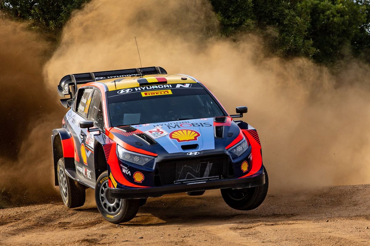 Thierry Neuville, lider de Rally de Italia-Cerdeña tras el fallo que humaniza a Sébastien Ogier