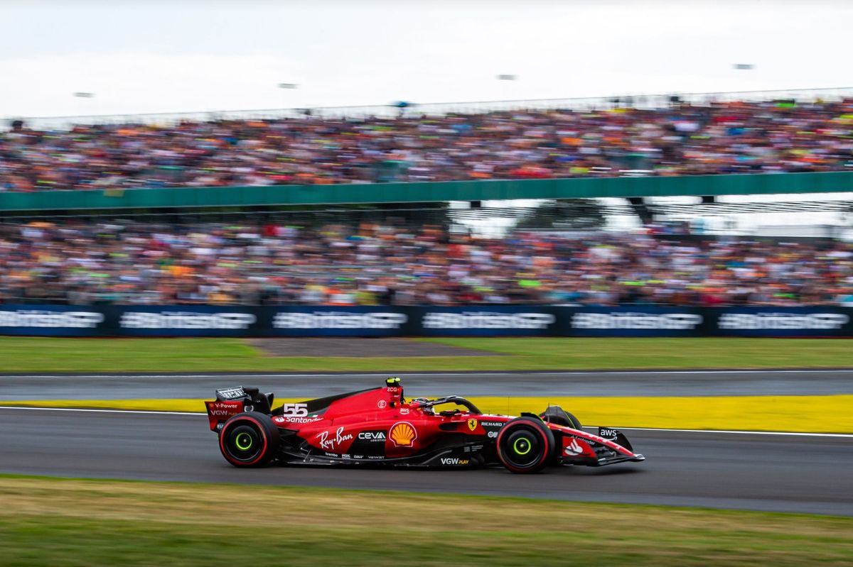 Carlos Sainz acaba décimo «condicionado por el Safety Car»... ¡y con reproche de Pierre Gasly!