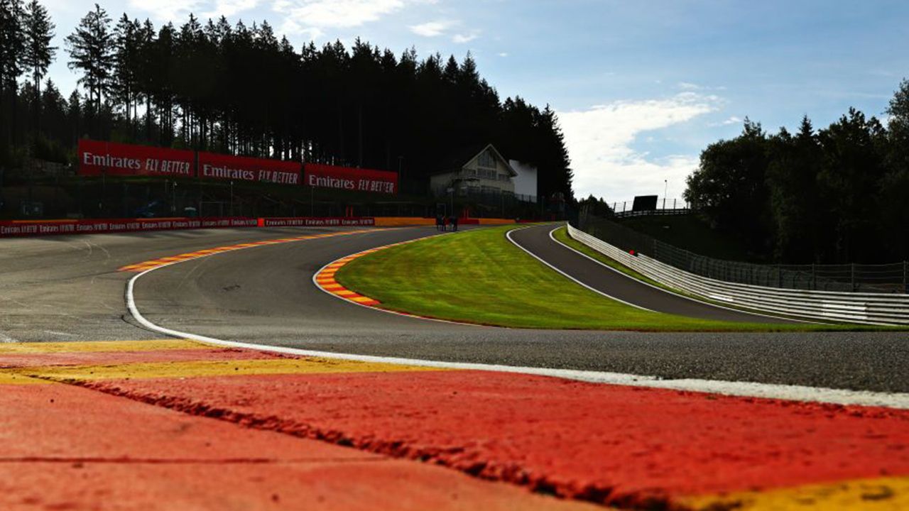 Desde Eau Rouge a la subida al Raidillon en Spa-Francorchamps