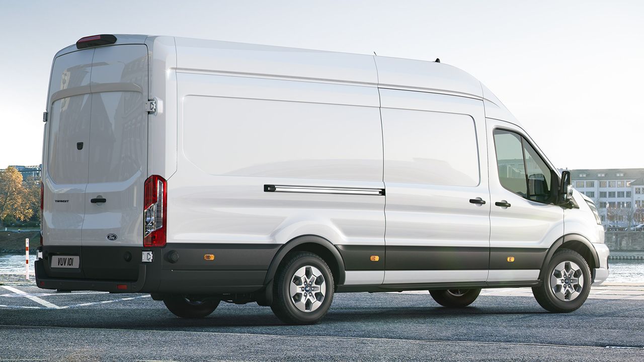 Ford Transit 2024 - posterior