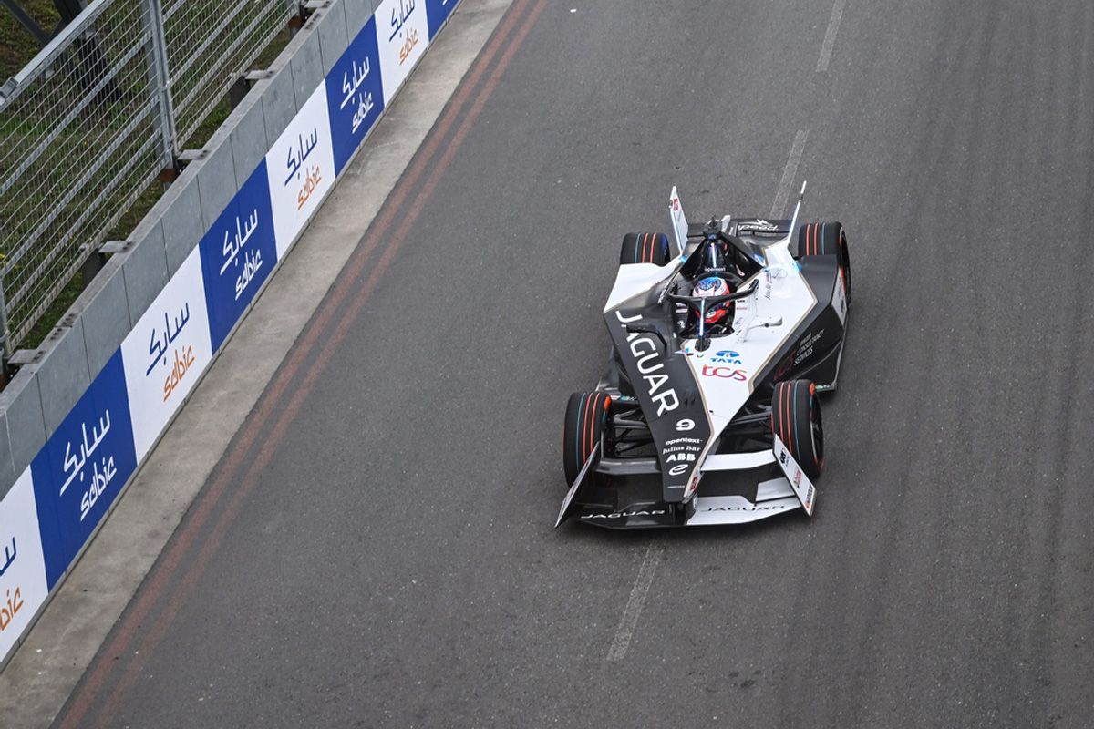 Mitch Evans logra la pole en el ePrix de Londres para 'regalársela' a Nick Cassidy