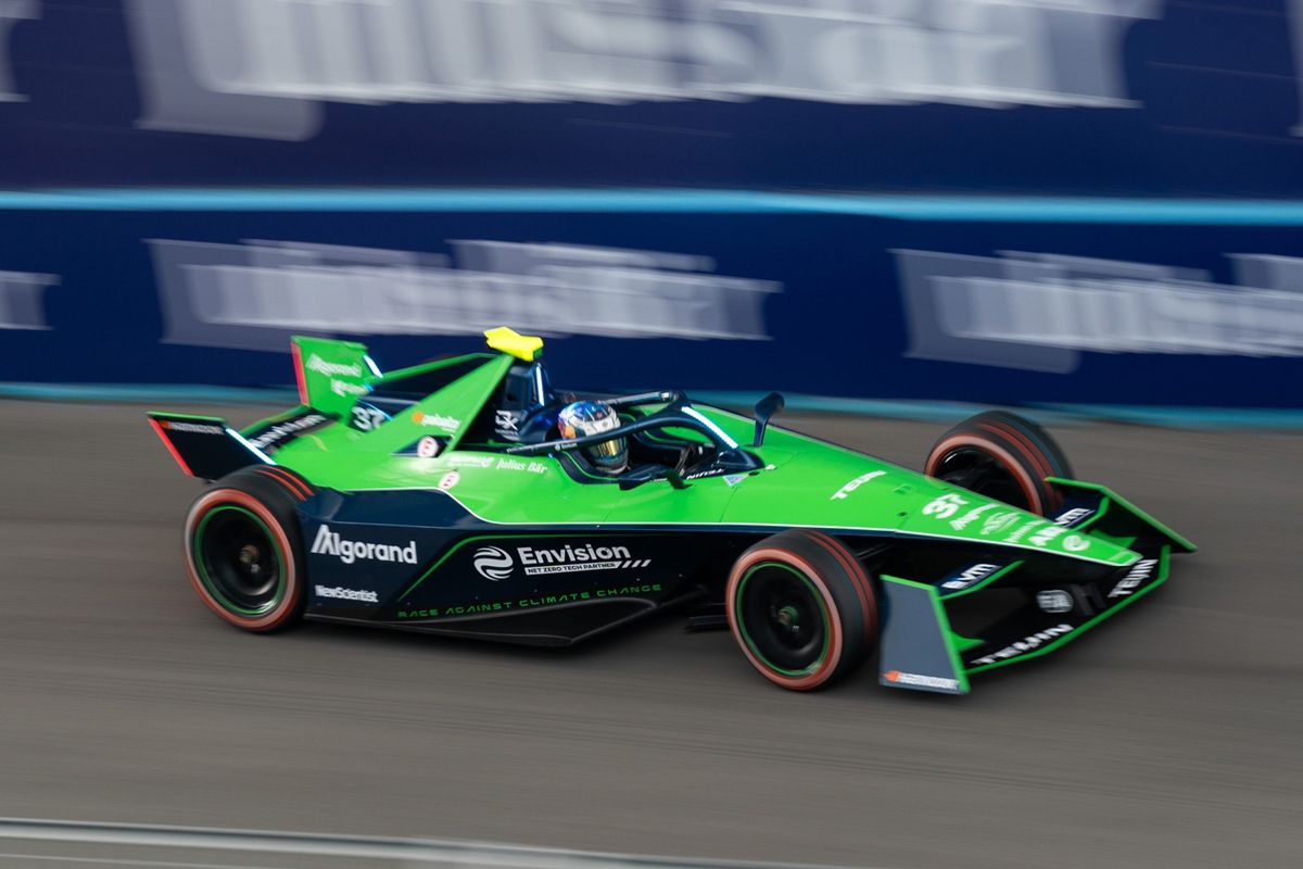 Mitch Evans logra la pole en el ePrix de Londres para 'regalársela' a Nick Cassidy