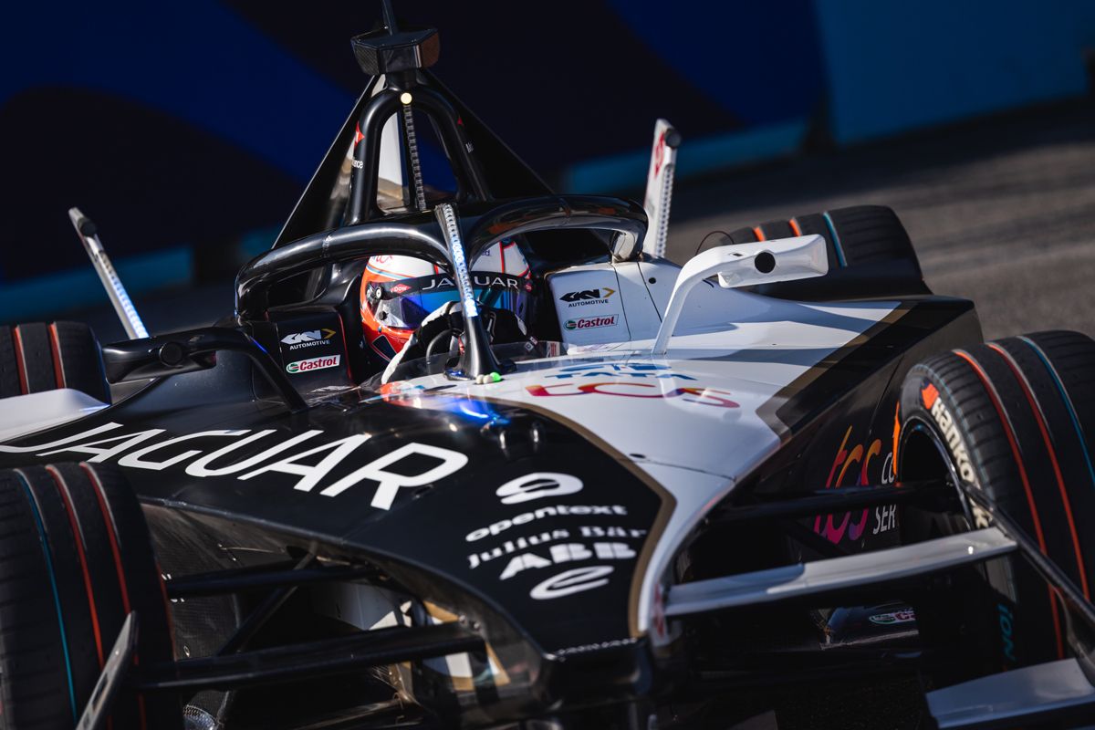 Mitch Evans mantiene su idilio con el ePrix de Roma con una incontestable pole