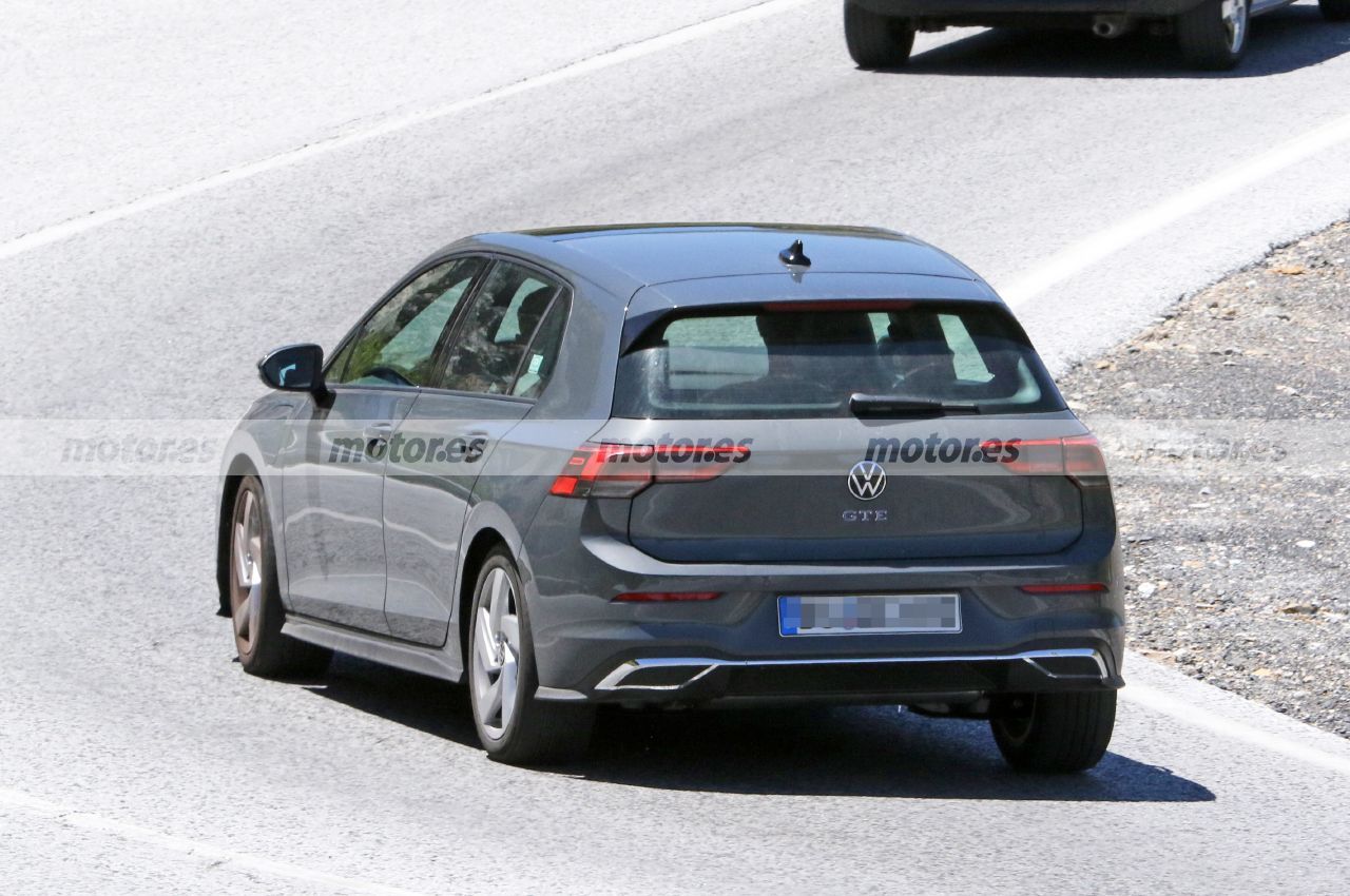 Fotos espía Volkswagen Golf GTE Facelift 2024