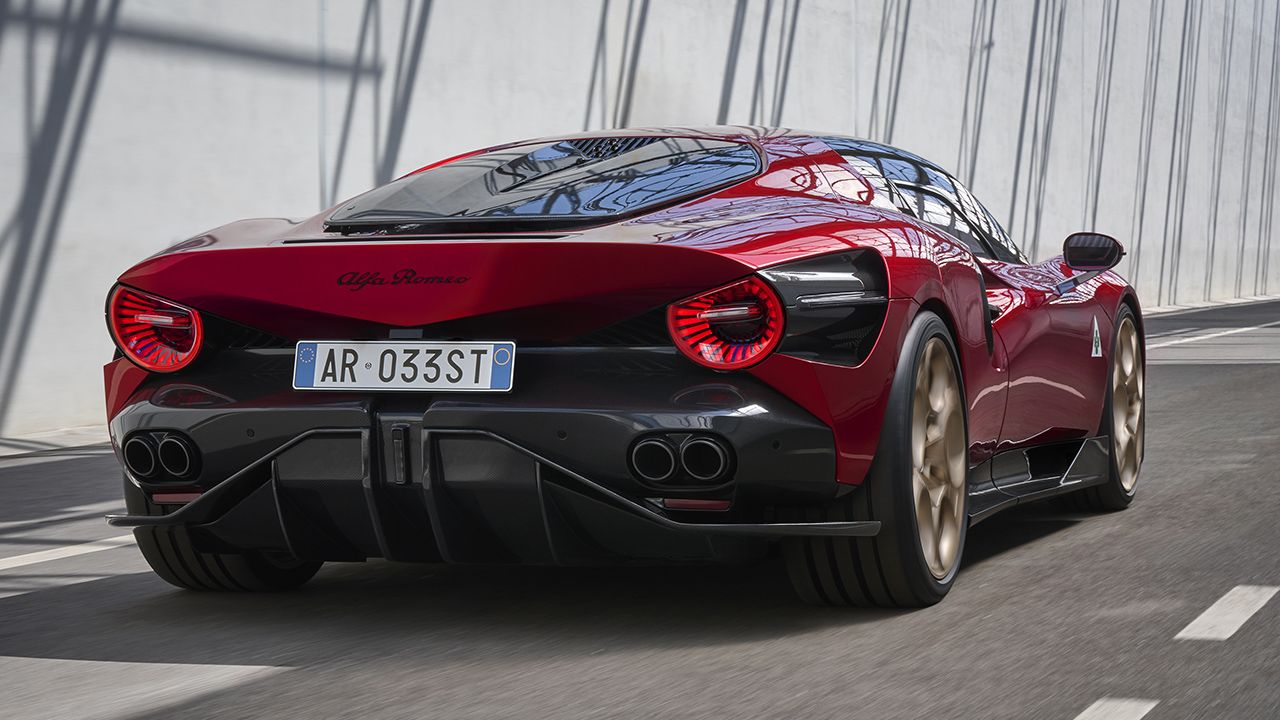 Alfa Romeo 33 Stradale - posterior