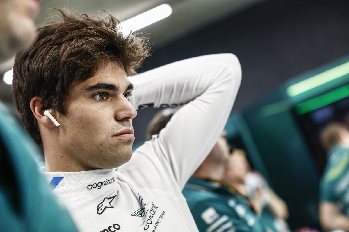 Aston Martin confirma que Lance Stroll seguirá en 2024 y asegura que está a «menos de 3 décimas» de Fernando Alonso