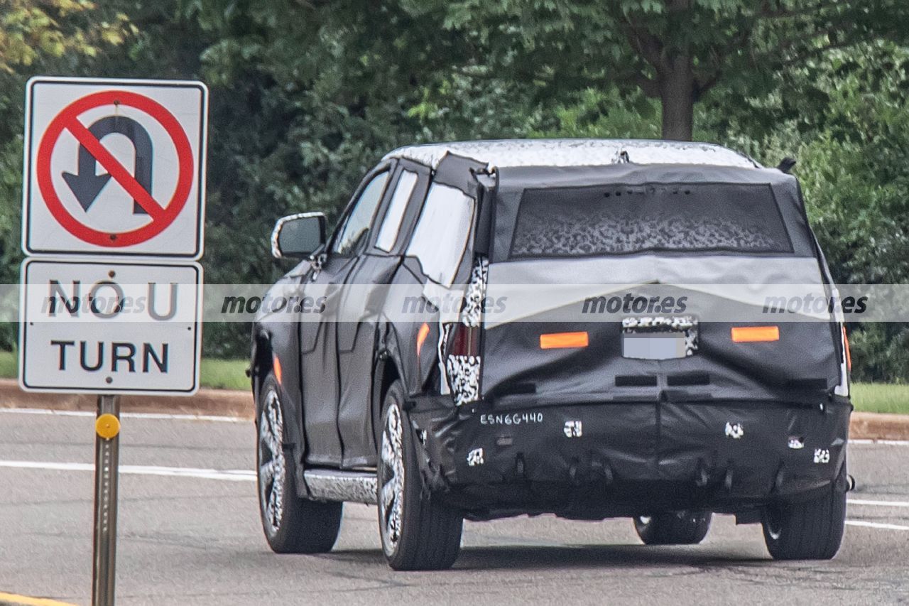 Fotos espía Cadillac Escalade IQ 2025