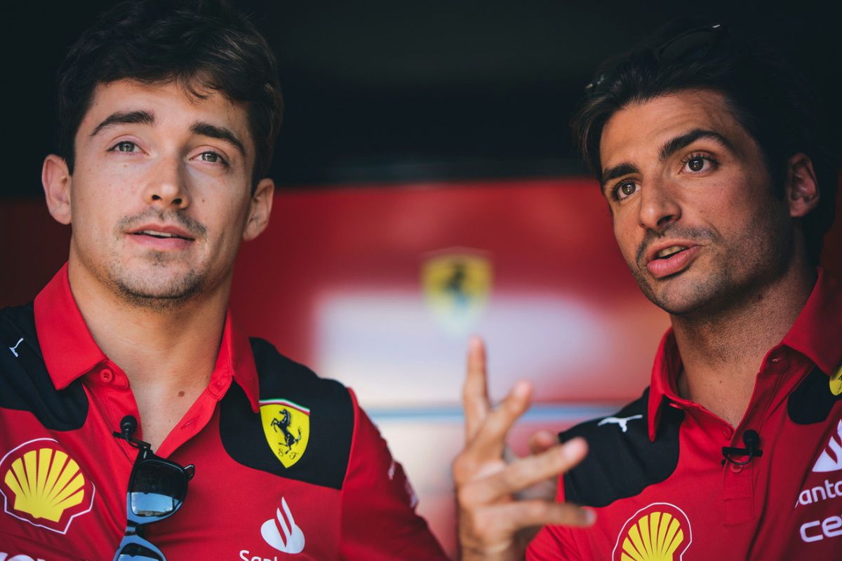 Charles Leclerc alaba la «constancia» de Carlos Sainz, en medio de los rumores sobre el futuro del español