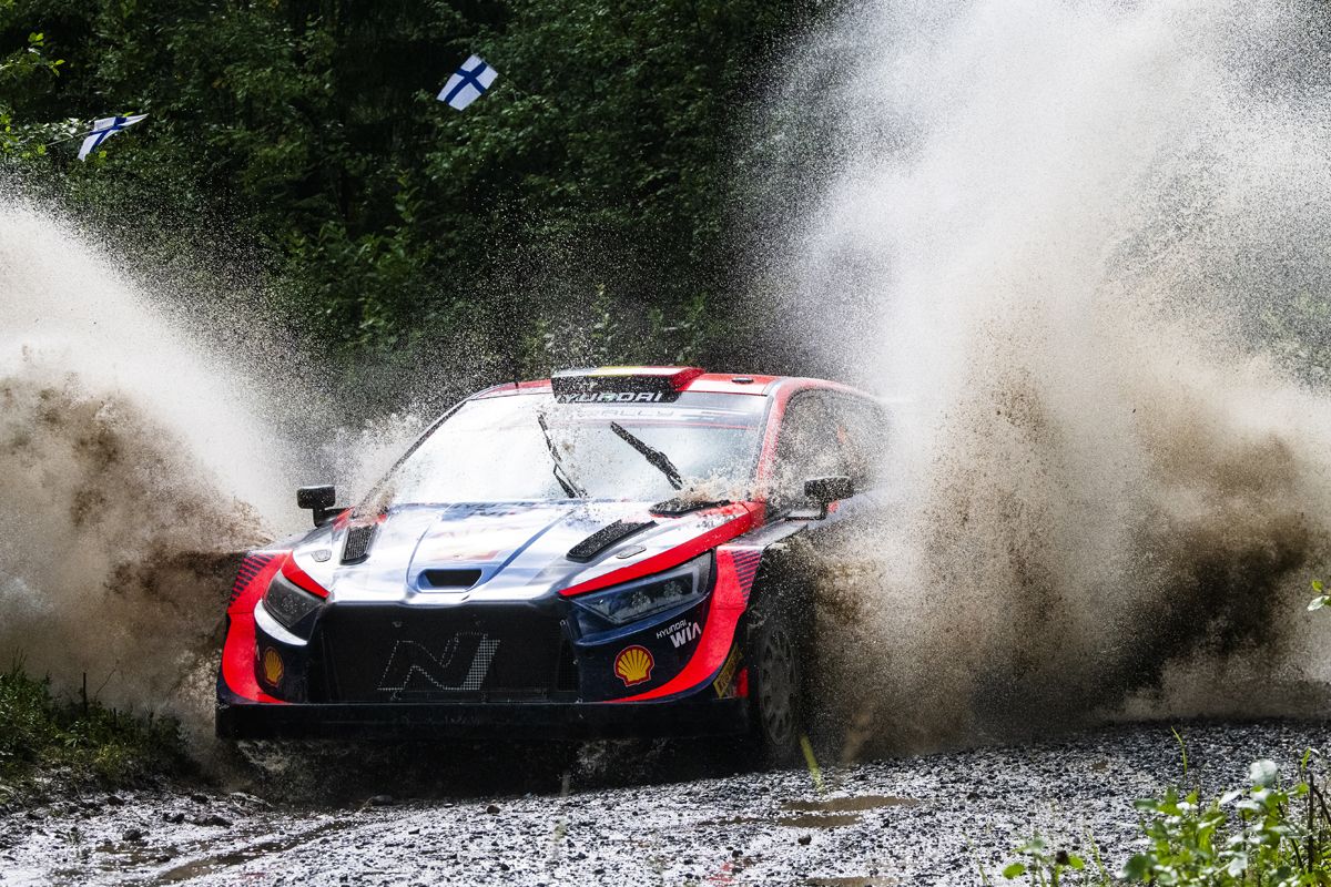 Elfyn Evans pone el broche a su enorme actuación en el Rally de Finlandia con triunfo