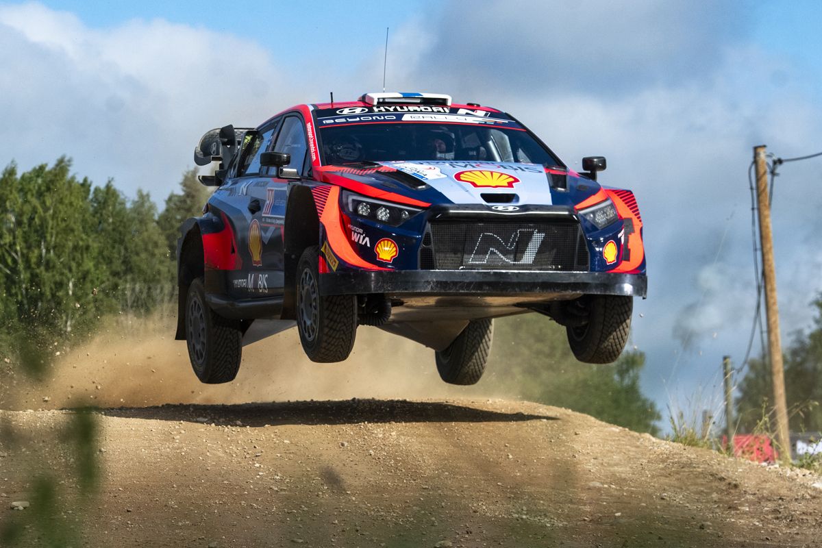 Esapekka Lappi y Teemu Suninen hacen de anfitriones de Hyundai en el Rally de Finlandia