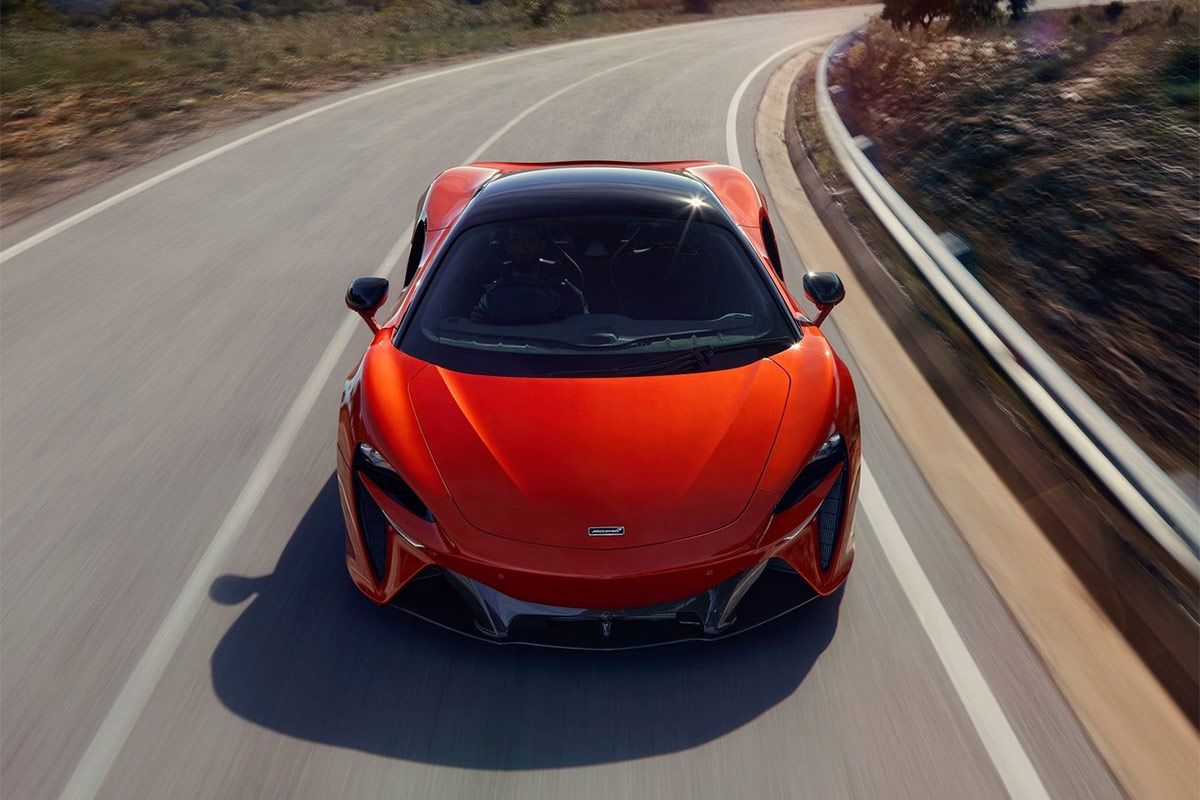 McLaren dice no (de momento) a crear un superdeportivo eléctrico: «No queremos que pese 2.000 kg»