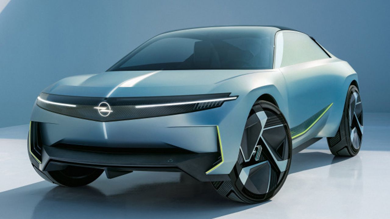 El Opel Experimental destila futurismo, el adelanto de un futuro crossover eléctrico con +500 km de autonomía que llegará en 2025