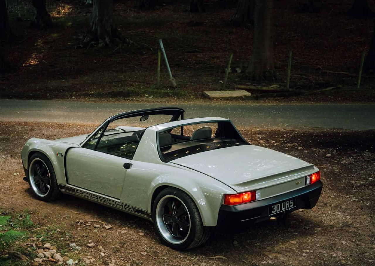 El Porsche Cayman es el artífice de este restomod del mítico 914 Targa con casi 4 veces más potencia y un precio prohibitivo