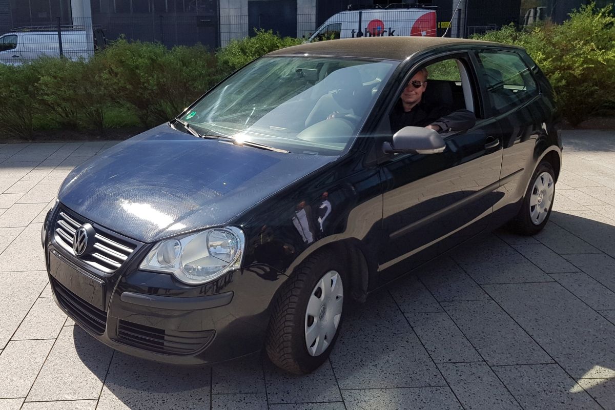 Desarrollan una innovadora técnica que permite integrar paneles solares en la carrocería de cualquier coche