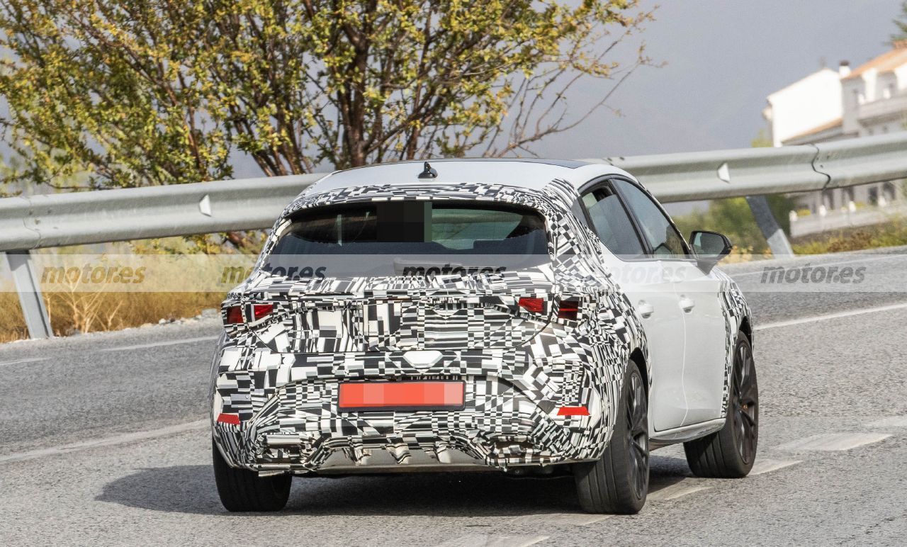 Fotos espía CUPRA León Facelift 2024 en pruebas