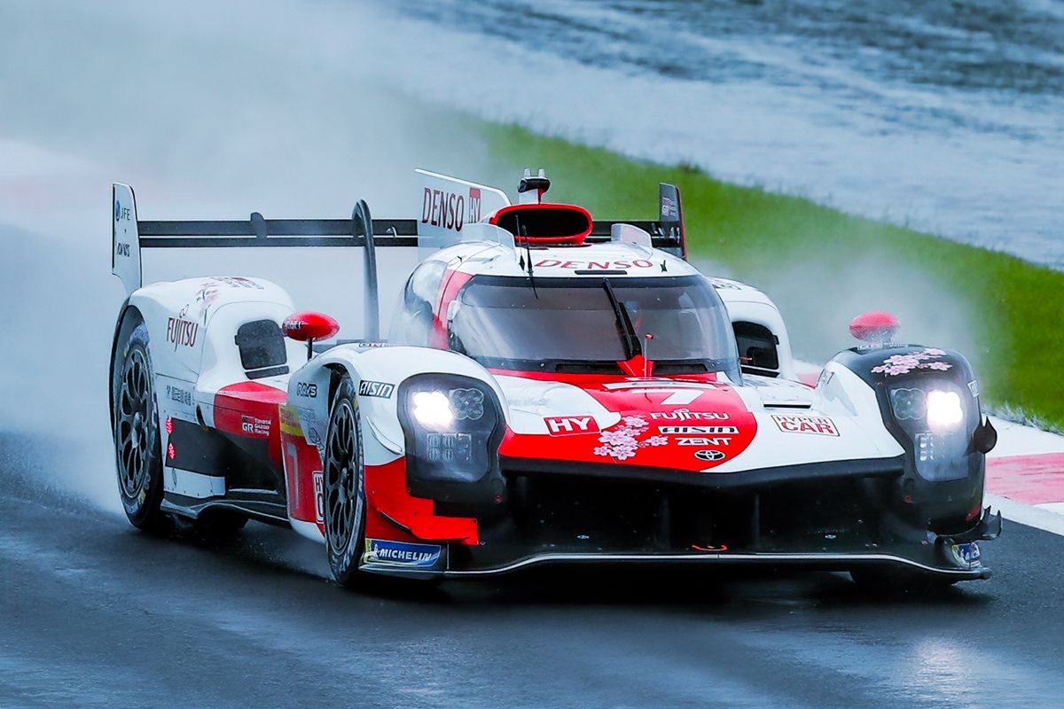 Kamui Kobayashi lidera unos libres 3 de condiciones mixtas en Fuji con el Toyota #7