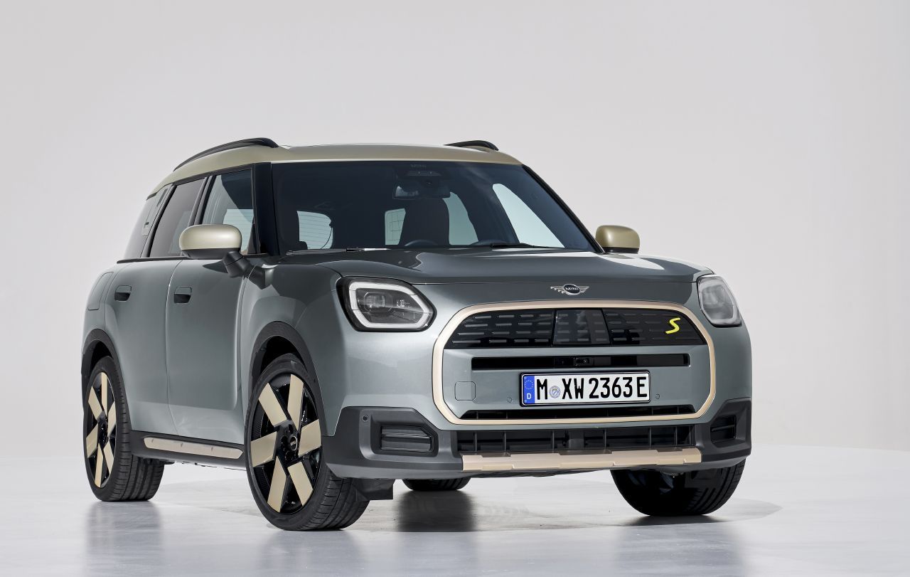 Desvelado el nuevo MINI Countryman 2024, un SUV que eleva su apuesta por la electrificación con una versión 100% eléctrica