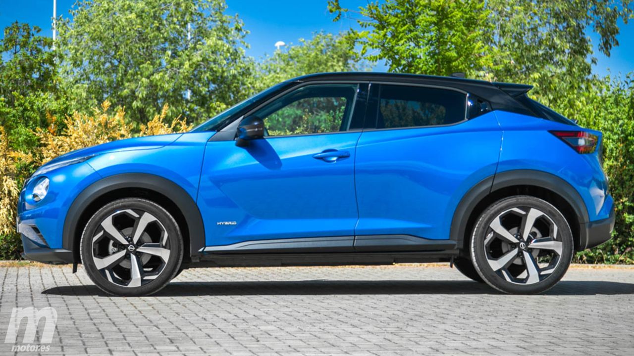 Más de 2.500 € de descuento y etiqueta ECO, el SUV pequeño de Nissan apunta al Peugeot 2008 gracias su motor híbrido