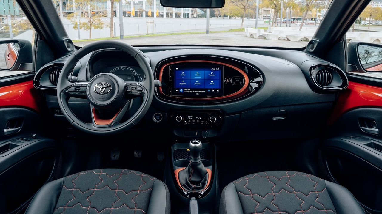 Toyota Aygo X Cross 2024 - interior