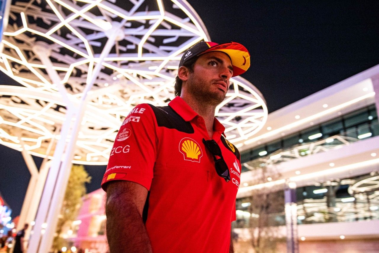 Carlos Sainz compara el nuevo asfalto de Losail con Turquía 2020: «Será una carrera extrema»