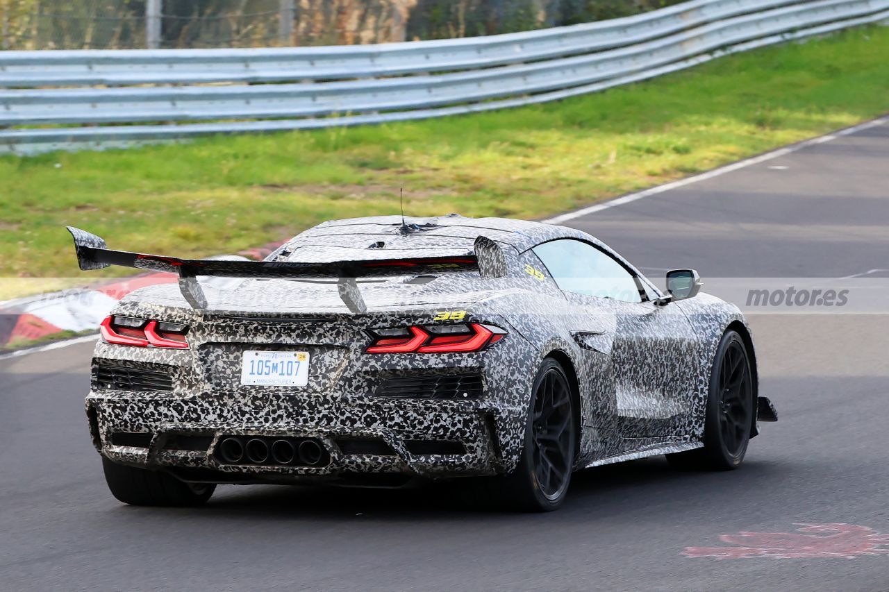 Fotos espía Corvette ZR1 2025 en Nürburgring