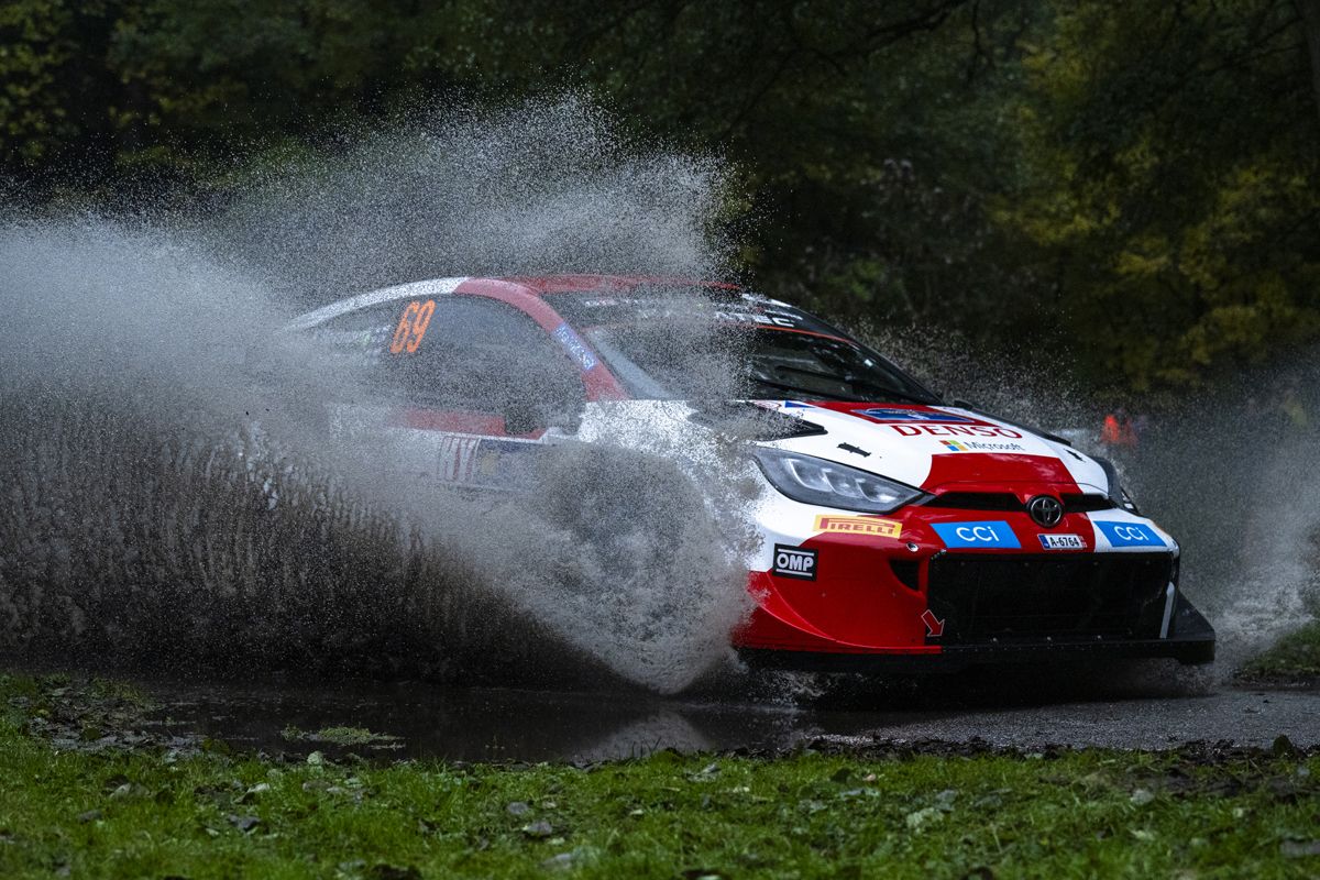 Kalle Rovanperä mantiene un cómodo liderato en el Rally de Europa Central