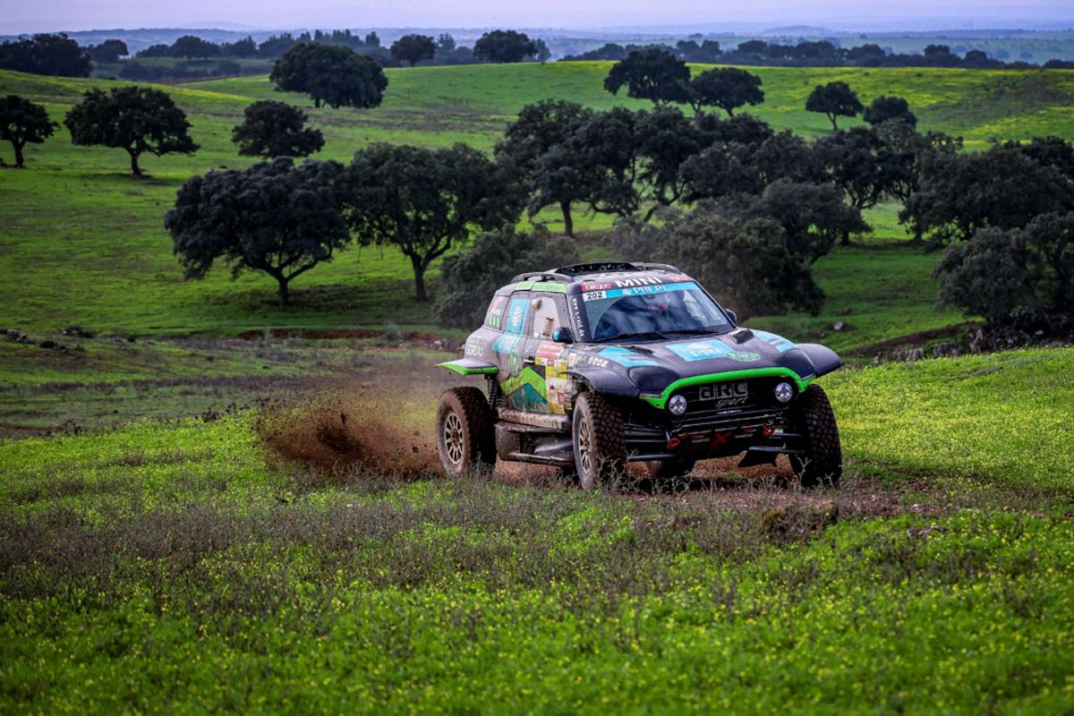 Nasser Al-Attiyah no logra ganar en su estreno con Prodrive en la Baja Portalegre 500