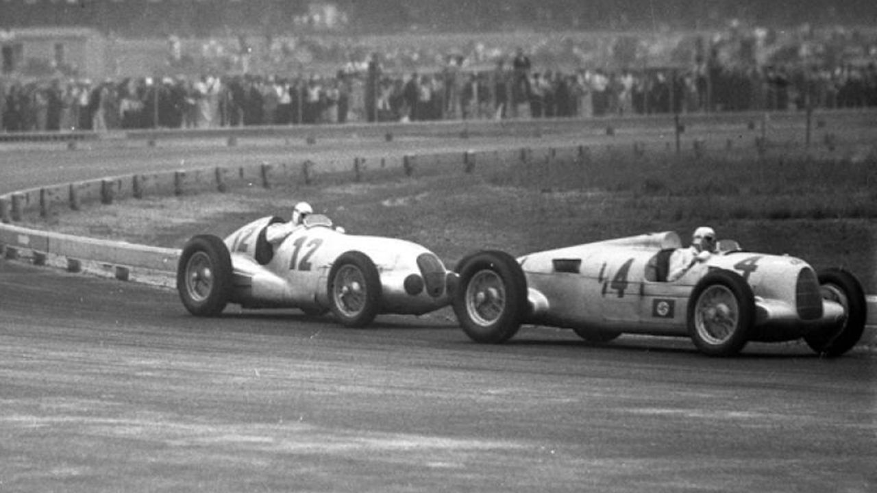 Bernd Rosemeyer y Richard Seaman en la Vanderbilt Cup de 1937