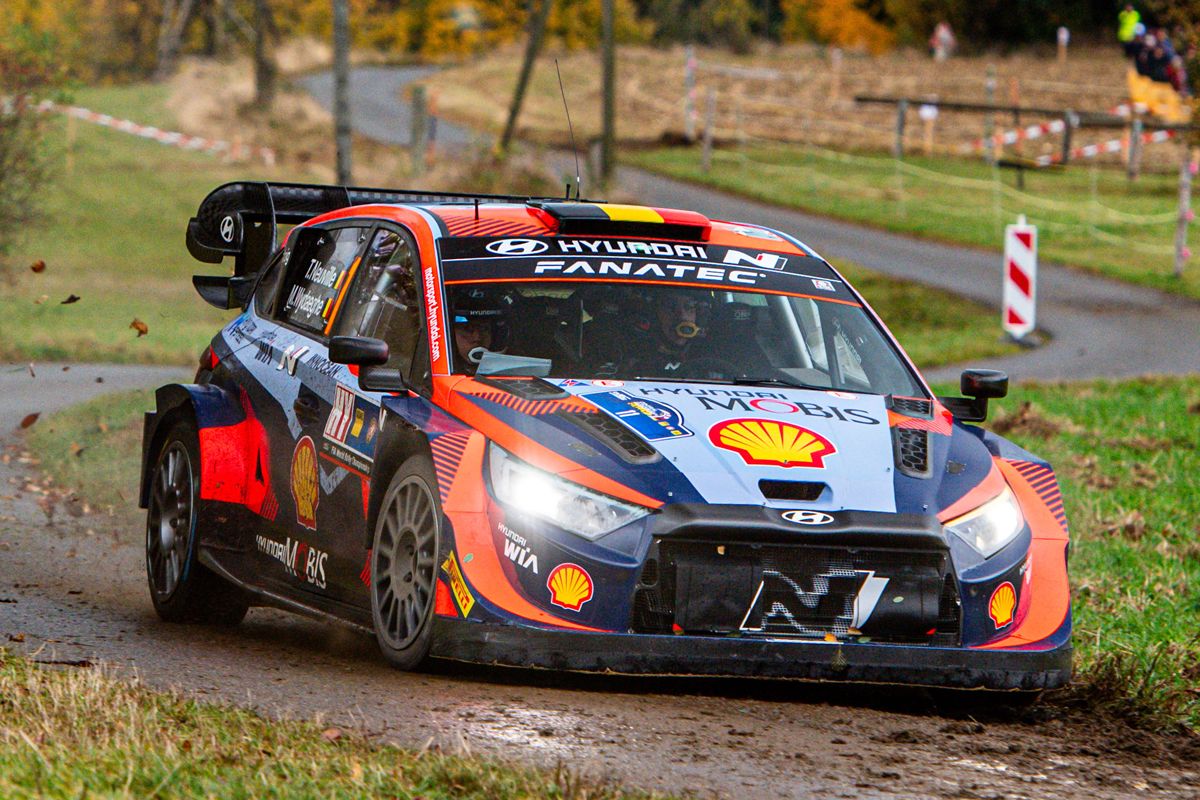 Thierry Neuville marca la pauta en el Rally de Europa Central tras el error de Kalle Rovanperä