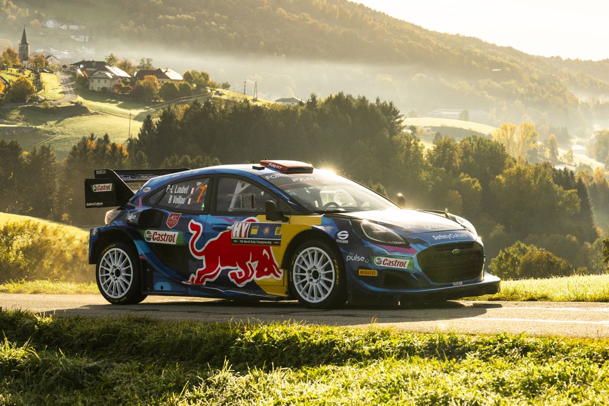 Adrien Fourmaux pilotará el Ford Puma Rally1 de Pierre-Louis Loubet en Japón