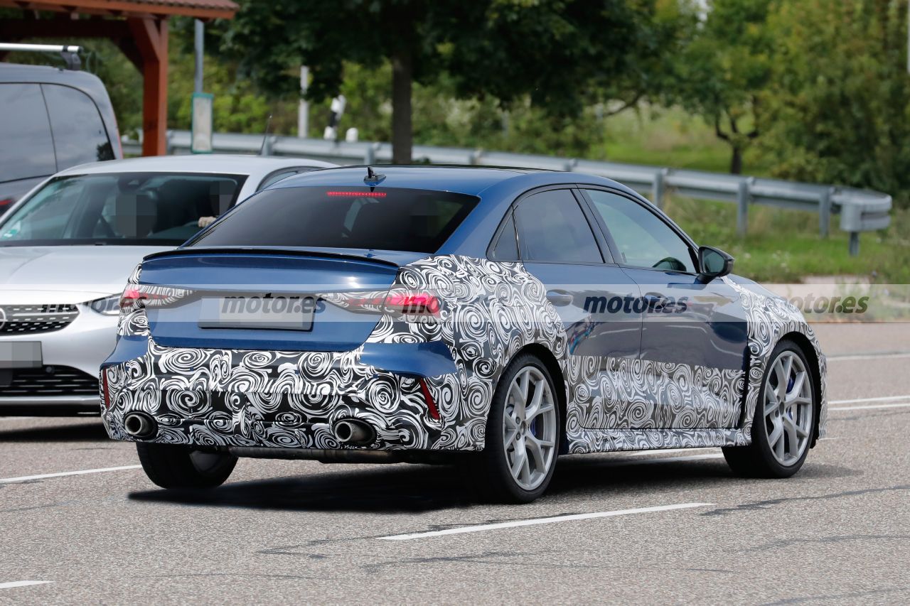 Fotos espía Audi RS 3 Sedán Facelift 2025