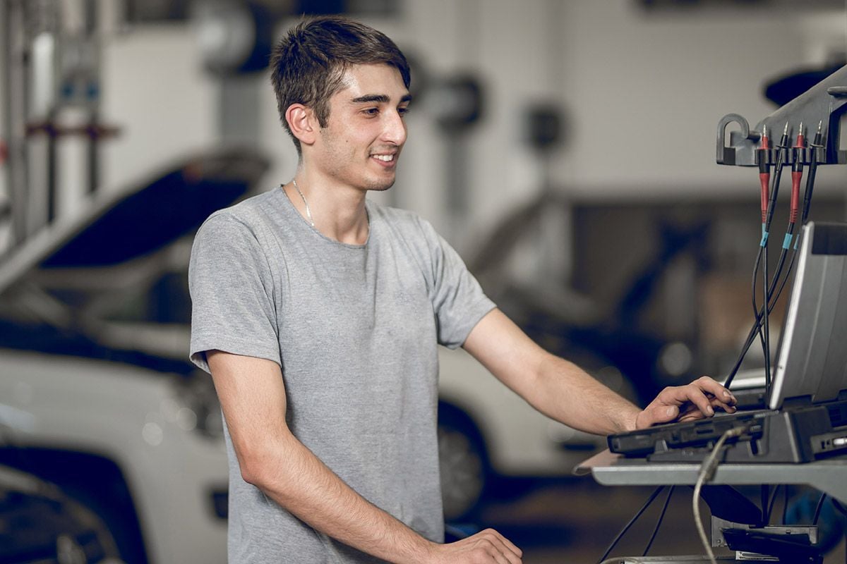 Las cinco competencias profesionales que más se valoran si deseas trabajar en la industria del automóvil