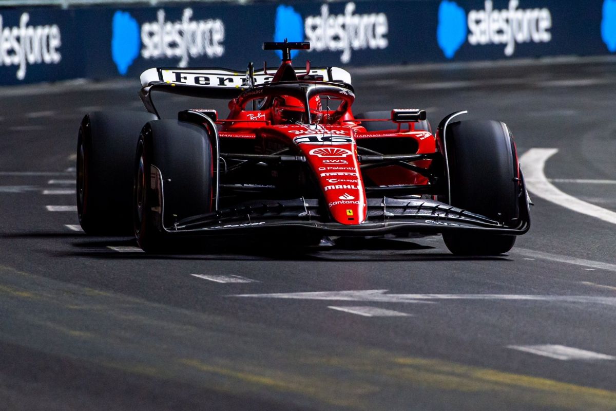 Carlos Sainz y Fernando Alonso, a la estela de Charles Leclerc en la extendida 'sesión fantasma'