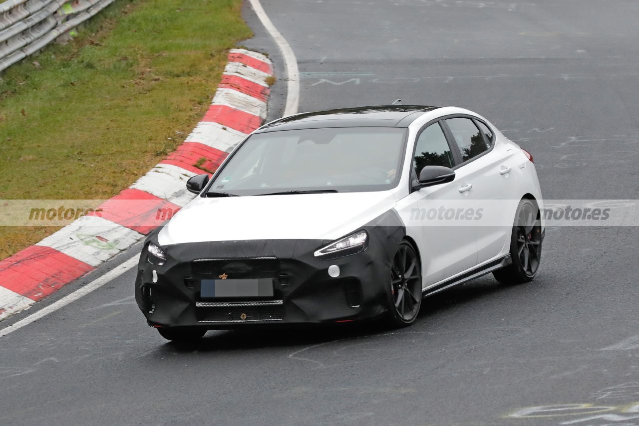 Fotos espía Hyundai i30 N Fastback Facelift 2024 en Nürburgring