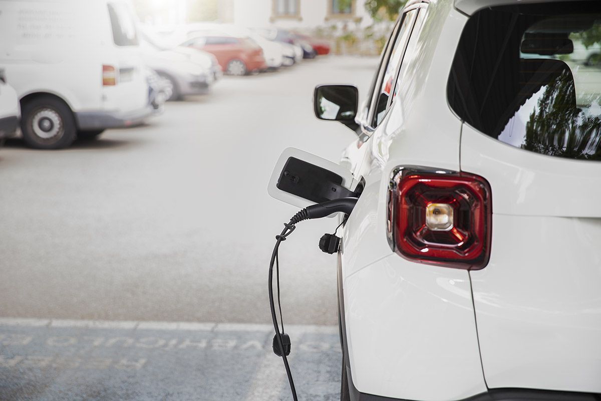 Si queremos coches eléctricos usados más baratos, las empresas de alquiler tienen que ponerse las pilas