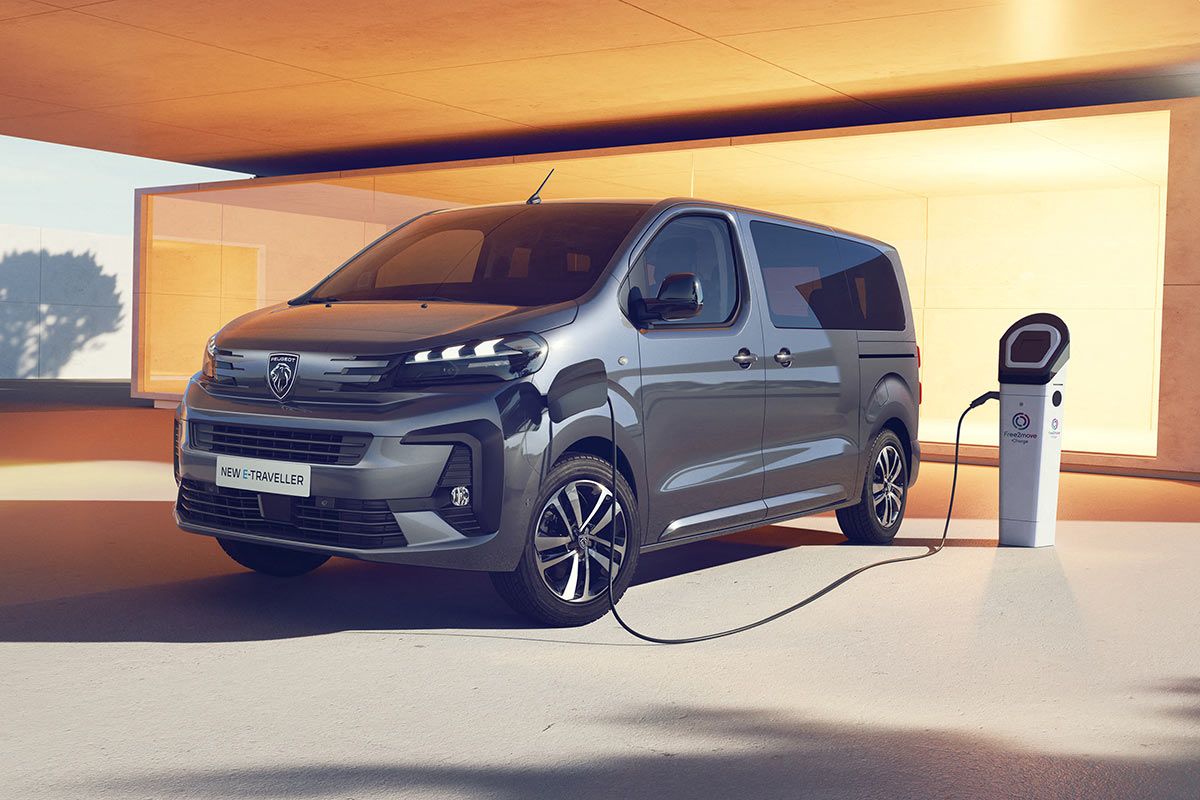 Peugeot actualiza la E-TRAVELLER para el transporte de pasajeros, ahora hasta los 350 km de autonomía eléctrica