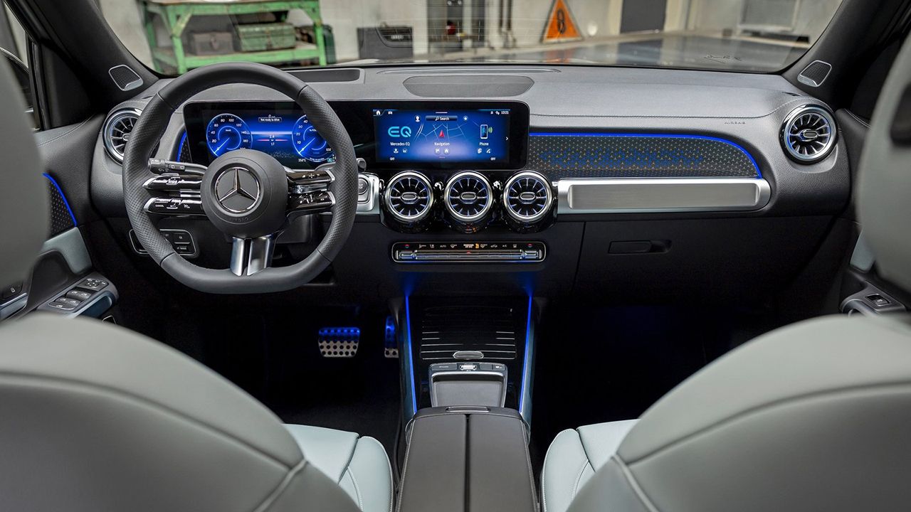 Mercedes EQB 2024 - interior