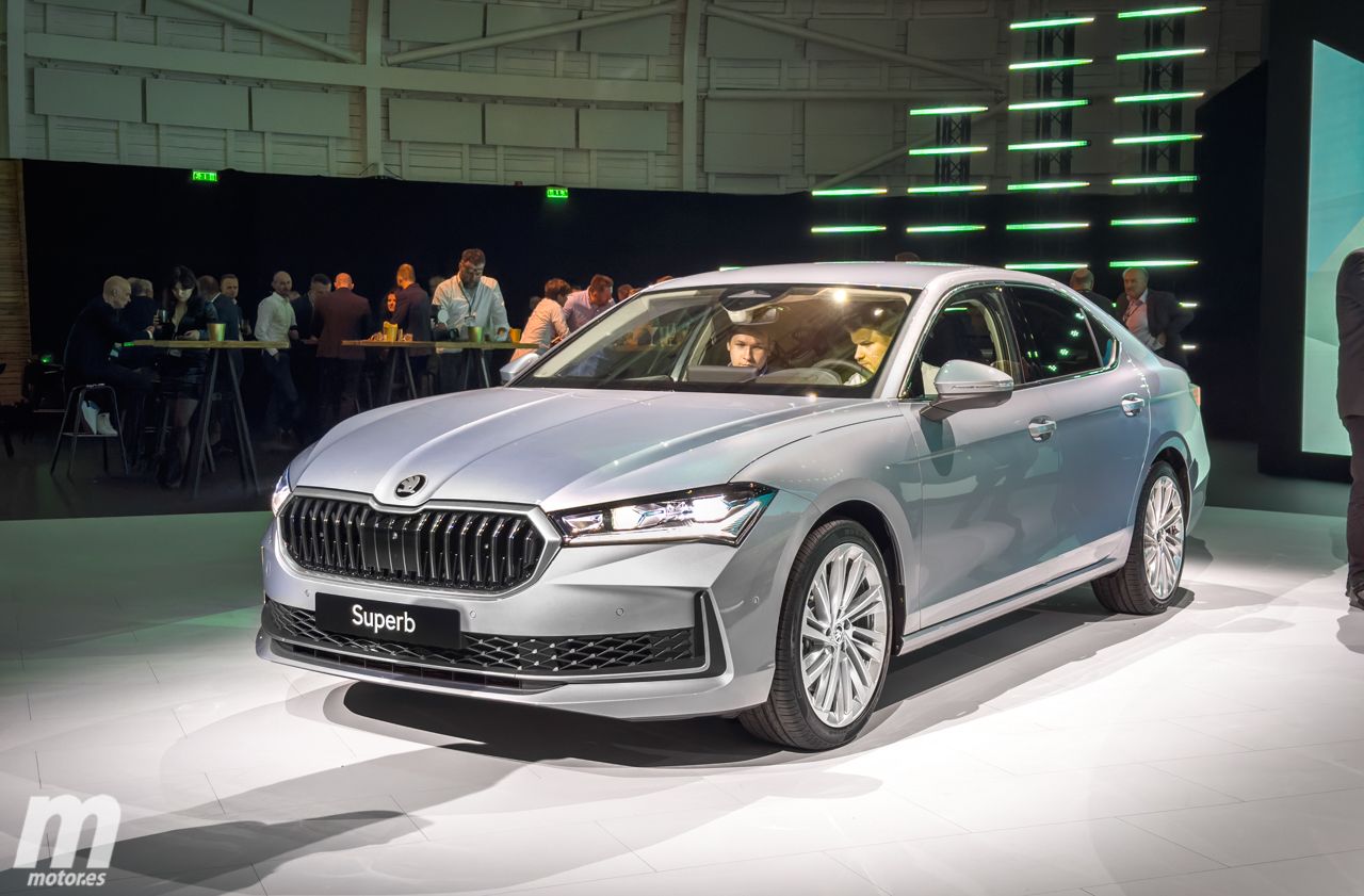 Primeras impresiones junto al Skoda Superb 2024, una familia sin rival