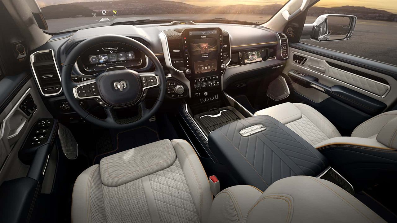 RAM 1500 2024 - interior