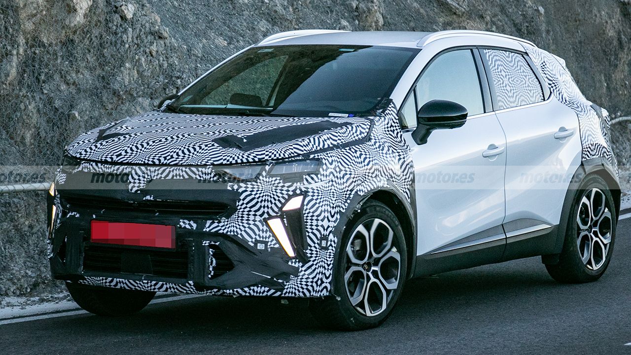 Foto espía Renault Captur Restyling 2024